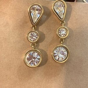 Vintage Givenchy Chunky Teardrop Gold Toned Drop Earrings 🙄